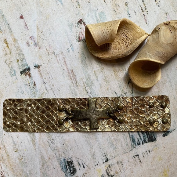 Snake Skin Look Bracelet - Picture 1 of 5